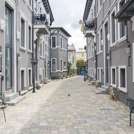 Cozy Central Studio Near Park Bucharest Exterior photo