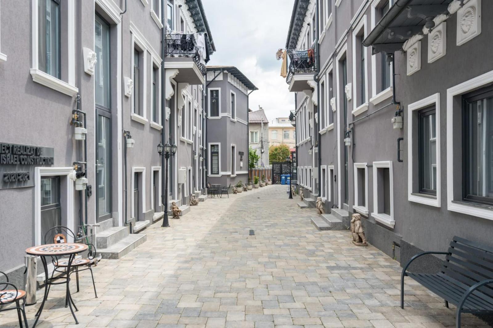 Cozy Central Studio Near Park Bucharest Exterior photo
